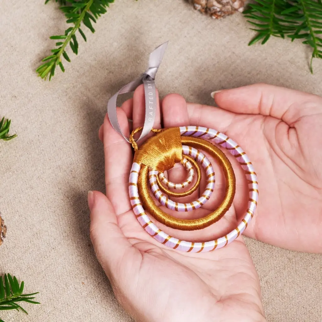 US0407_Golden_Rings_Ornament.webp