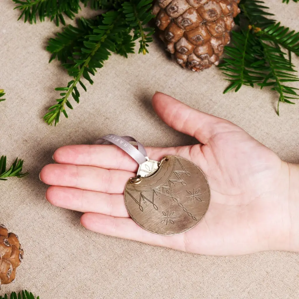 US0409_Desert_Moon_Ornament.webp